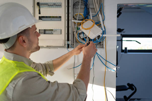 Best Affordable Emergency Electrician  in Halfway House, PA